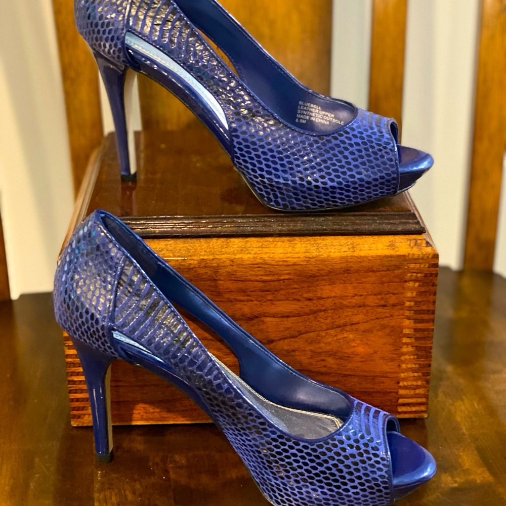 Bluebell leather snake skin  pumps